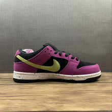 Cargar imagen en el visor de la galería, SB Dunk Low Pro ACG Terra Red Plum Black Taxi Citron BQ6817-501