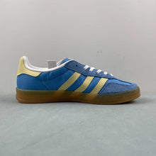 Cargar imagen en el visor de la galería, Adidas Gazelle Indoor Semi Blue Burst Almost Yellow Cloud White IE2960