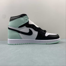 Cargar imagen en el visor de la galería, Air Jordan 1 Retro High OG NRG White Igloo Black 861428 100