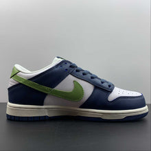 Cargar imagen en el visor de la galería, SB Dunk Low Dark Blue Grey Mean Green White 309431-031