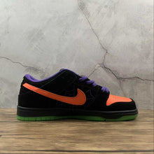 Cargar imagen en el visor de la galería, SB Dunk Low Pro Night Of Mischief Court Purple Volt Black Total Orange BQ6817-006