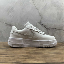 Cargar imagen en el visor de la galería, Air Force 1 PIXEL Summit White Black CK6649-100