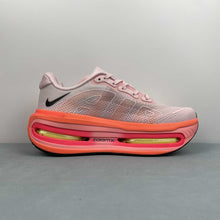 Cargar imagen en el visor de la galería, Nike Vomero Premium Pink Green Red HQ2050-442