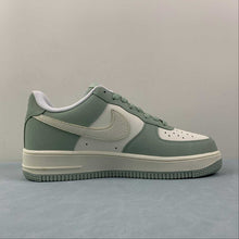 Cargar imagen en el visor de la galería, Air Force 1 07 Low White Light Green Yellow BS9055-612