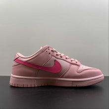 Cargar imagen en el visor de la galería, SB Dunk Low PS Triple Pink DH9756-600