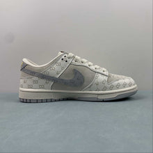 Cargar imagen en el visor de la galería, Gucci x SB Dunk Low Off White Gray Gold FC1688-159