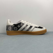 Cargar imagen en el visor de la galería, Adidas Gazelle x Louis Vuitton White Black Grey SC9207-730