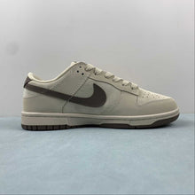 Cargar imagen en el visor de la galería, SB Dunk Low LV Brown Black XQ5180-316