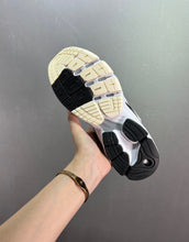 Cargar imagen en el visor de la galería, Adidas Astir Cloud White Core Black Cream White GY9549