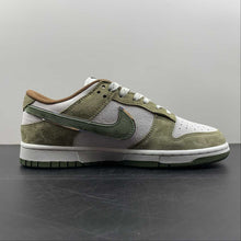 Cargar imagen en el visor de la galería, Otomo Katsuhiro x SB Dunk Low Steamboy OST Green Brown Silver FF0918-016