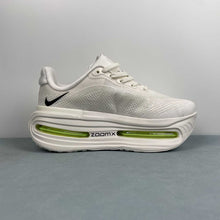 Cargar imagen en el visor de la galería, Nike Vomero Premium White Green FN8453-008