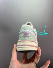 Cargar imagen en el visor de la galería, Adidas Astir Wonder White Bliss Halo Green GZ4333