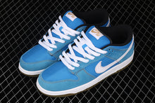 Cargar imagen en el visor de la galería, SB Dunk Low Pro Blue White Street Fighter Chun Li 304292-405