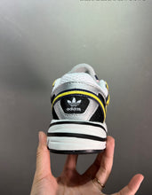 Cargar imagen en el visor de la galería, Adidas Astir Cloud White Calvi GZ1637