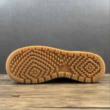 Cargar imagen en el visor de la galería, Air Force 1 Low Luxe Pearl White Pecan Gum Yellow Pale Ivory DB4109-200