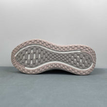 Cargar imagen en el visor de la galería, Nike Zoom Vomero PLUS Gilt Red Phamton-Light Bohe HV8154-603