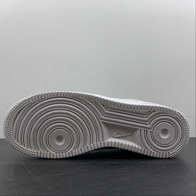 Cargar imagen en el visor de la galería, Air Force 1 Low Flower Swoosh White Gold DO9458-100