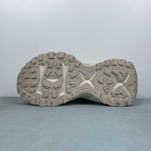 Cargar imagen en el visor de la galería, Adidas XLG STORM EDGE Wonder Beige Putty Beige Alumina JQ4088