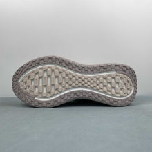 Cargar imagen en el visor de la galería, Nike Zoom Vomero PLUS Ligth Bone Phantom Lt Iron Ore HV8150-001