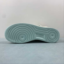 Cargar imagen en el visor de la galería, Undefeated x Air Force 1 07 Mid Light Blue White GB5969-002