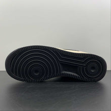 Cargar imagen en el visor de la galería, Carhatt x Air Force 1 07 Low Black White BS6055-201