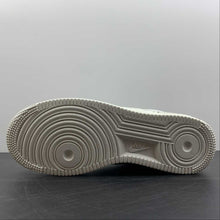 Cargar imagen en el visor de la galería, Louis Vuitton Trainer Snaker x Air Force 1 White LK0238