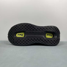 Cargar imagen en el visor de la galería, Nike Vomero Premium Black Green HQ2050-212