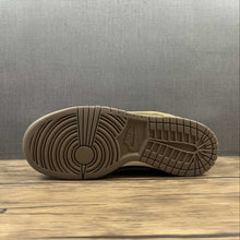 Cargar imagen en el visor de la galería, Undefeated x SB Dunk Low SP Canteen Lemon Frost DH3061-200