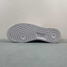 Cargar imagen en el visor de la galería, Air Force 1 07 Low Be The One White Gray Pink HM3694-011