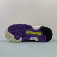Cargar imagen en el visor de la galería, Adidas Torsion Response Low Cloud White Magic Lilac Cream White HQ8789