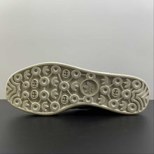 Cargar imagen en el visor de la galería, Adidas x Gucci Gazelle White Navy Red Beige