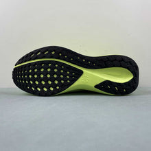 Cargar imagen en el visor de la galería, Air Zoom Pegasus 41 Volt Black Barely Volt FD2722-701