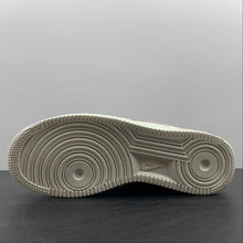 Cargar imagen en el visor de la galería, Air Force 1 07 Low White University Red CL6326-108