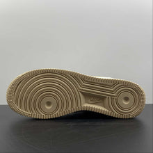 Cargar imagen en el visor de la galería, Air Force 1 07 Low White Light Brown BS8806-555