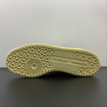 Cargar imagen en el visor de la galería, Adidas Forum 84 Low CL Milky White Green FZ6296