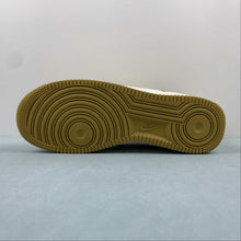 Cargar imagen en el visor de la galería, Air Force 1 07 Low Bronzine Saturn Gold Coconut Milk Sail FZ4034-716