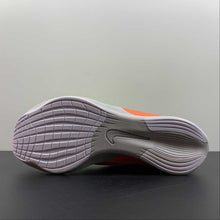 Cargar imagen en el visor de la galería, Zoom Fly 4 Barely Volt Hiper Orange-Black CT2392-700