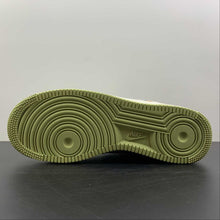 Cargar imagen en el visor de la galería, Air Force 1 07 Low Grey Grass Green Reddish Brown DG2296 015