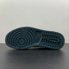 Cargar imagen en el visor de la galería, Travis Scott x Air Jordan 1 Low OG Dark Green White Red CQ4277-993