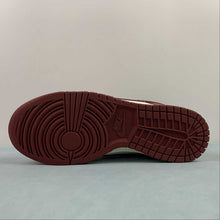 Cargar imagen en el visor de la galería, SB Dunk Low PRM Vintage Team Red White Coconut Milk FJ4555-100