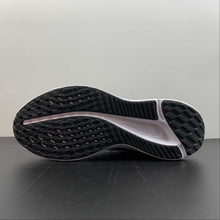 Cargar imagen en el visor de la galería, Nike Quest 4 Black White-Smoke Grey DD0204-001