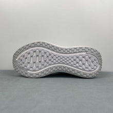 Cargar imagen en el visor de la galería, Nike Zoom Vomero PLUS White Summit White Photon Dust HV8150-102