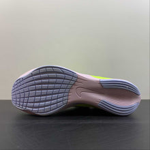 Cargar imagen en el visor de la galería, Zoom Fly 4 Fluorescent Green DN2658-101