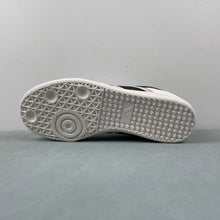 Cargar imagen en el visor de la galería, Adidas Predator Freestyle Grey White Black IF1026