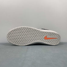 Cargar imagen en el visor de la galería, SB Force 58 Black Cool Grey Summit White DV5477-012