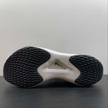 Cargar imagen en el visor de la galería, Zoom Fly 5 Black White DM8968-001