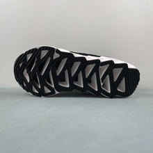 Cargar imagen en el visor de la galería, Adidas Switch Fwd Black White Grey5 ID1788