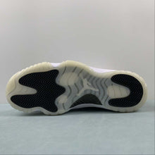 Cargar imagen en el visor de la galería, Air Jordan 11 Retro DMP White Black Metallic Gold CT8012-170
