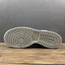 Cargar imagen en el visor de la galería, SB Dunk Low White Neutral Gray Black 317813-101