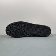 Cargar imagen en el visor de la galería, Adidas Samba OG Samba 49 Off White Halo Silver Gold Metallic JP9222